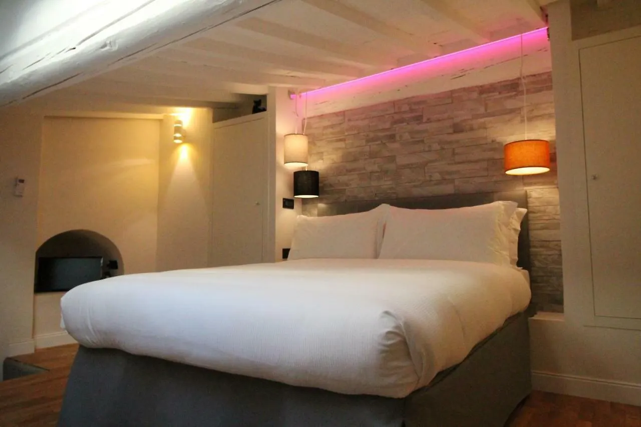 Tornabuoni Loft Apartment Florence